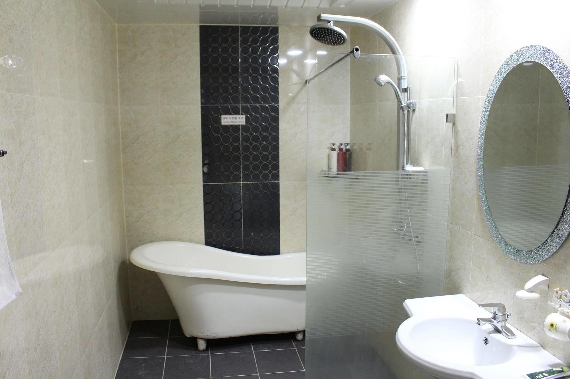 Tiffany Motel Mokpo Ngoại thất bức ảnh